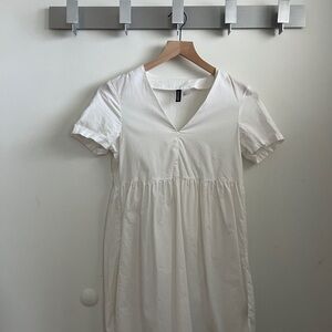 White V-Neck Short Sleeve Dress